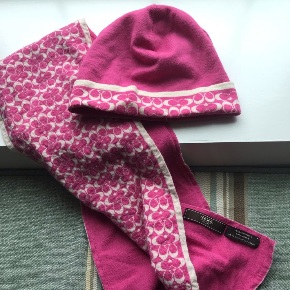 Coach hat and scarf set